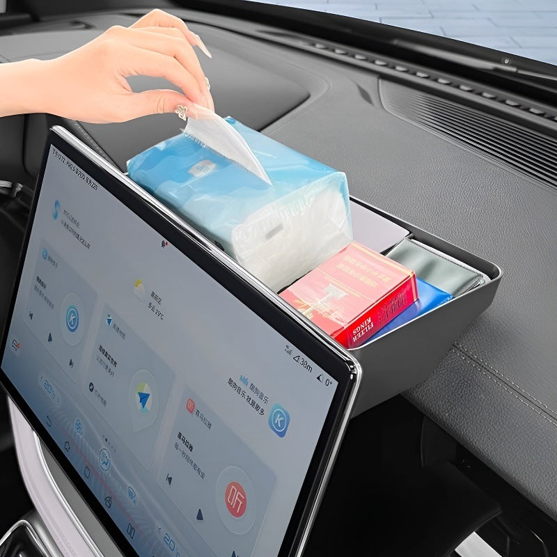 Caja de almacenamiento detrás de la pantalla BYD Tang