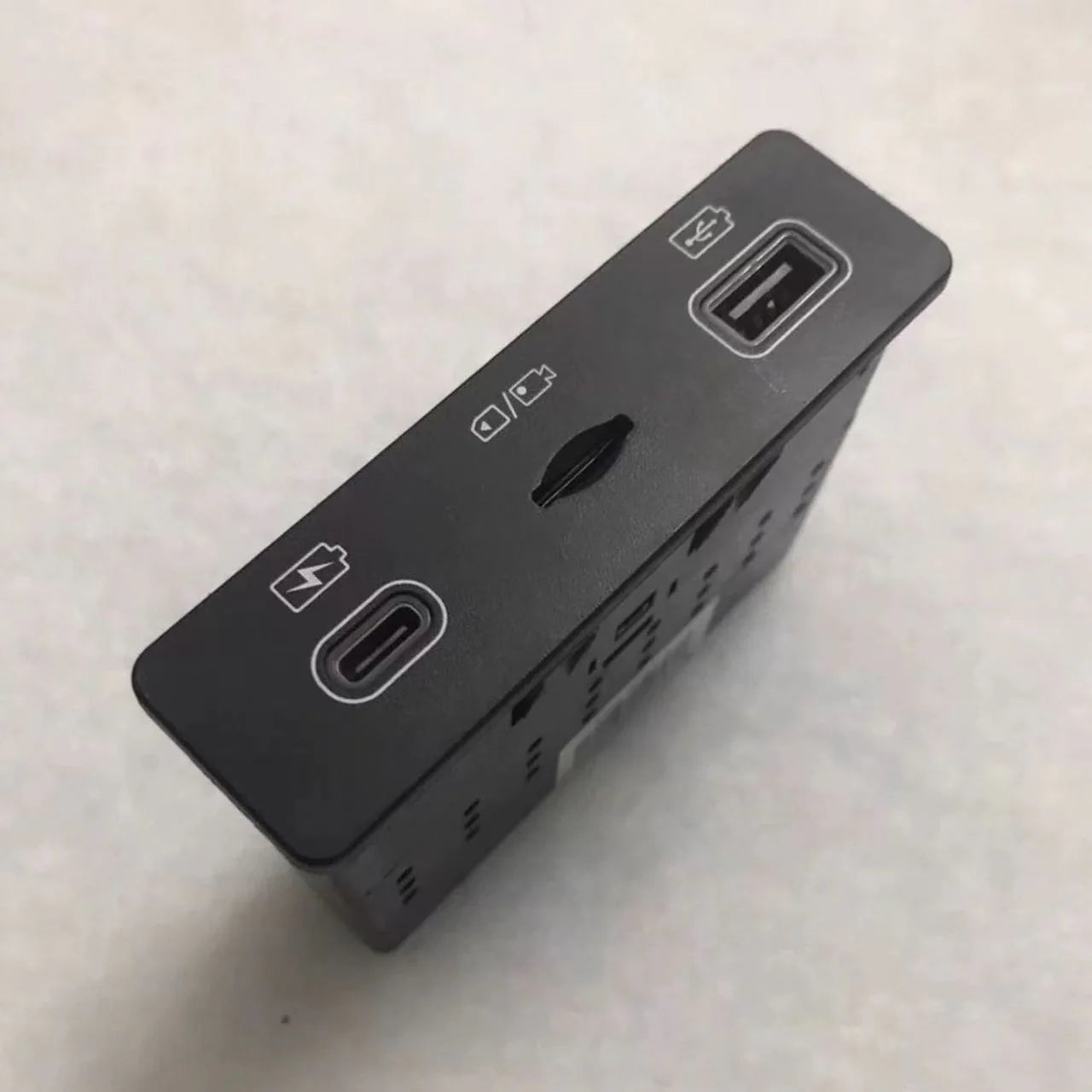 Ensamblaje de interfaz para BYD Sealion 7